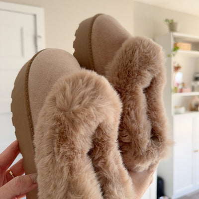 Nordic Fluffy Lined Platform Slippers