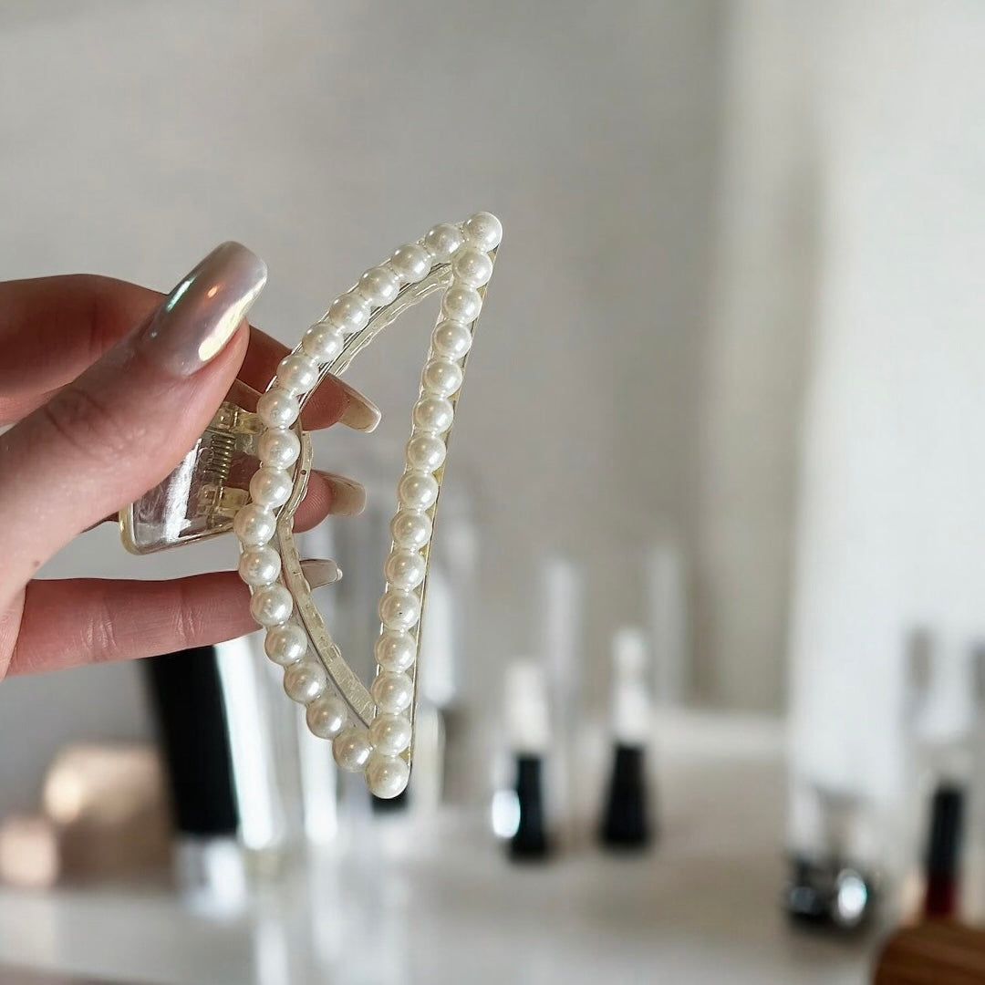 Lovely Pearl Hair Clip