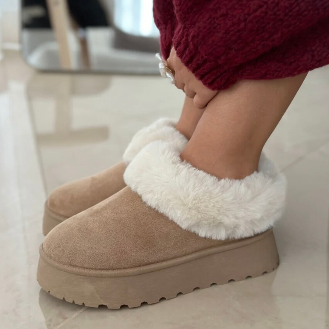 Nordic Fluffy Lined Platform Slippers