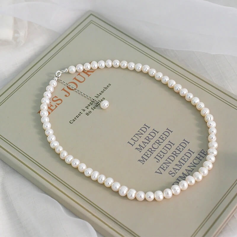 Lovely Pearl Necklace Nordic Peace